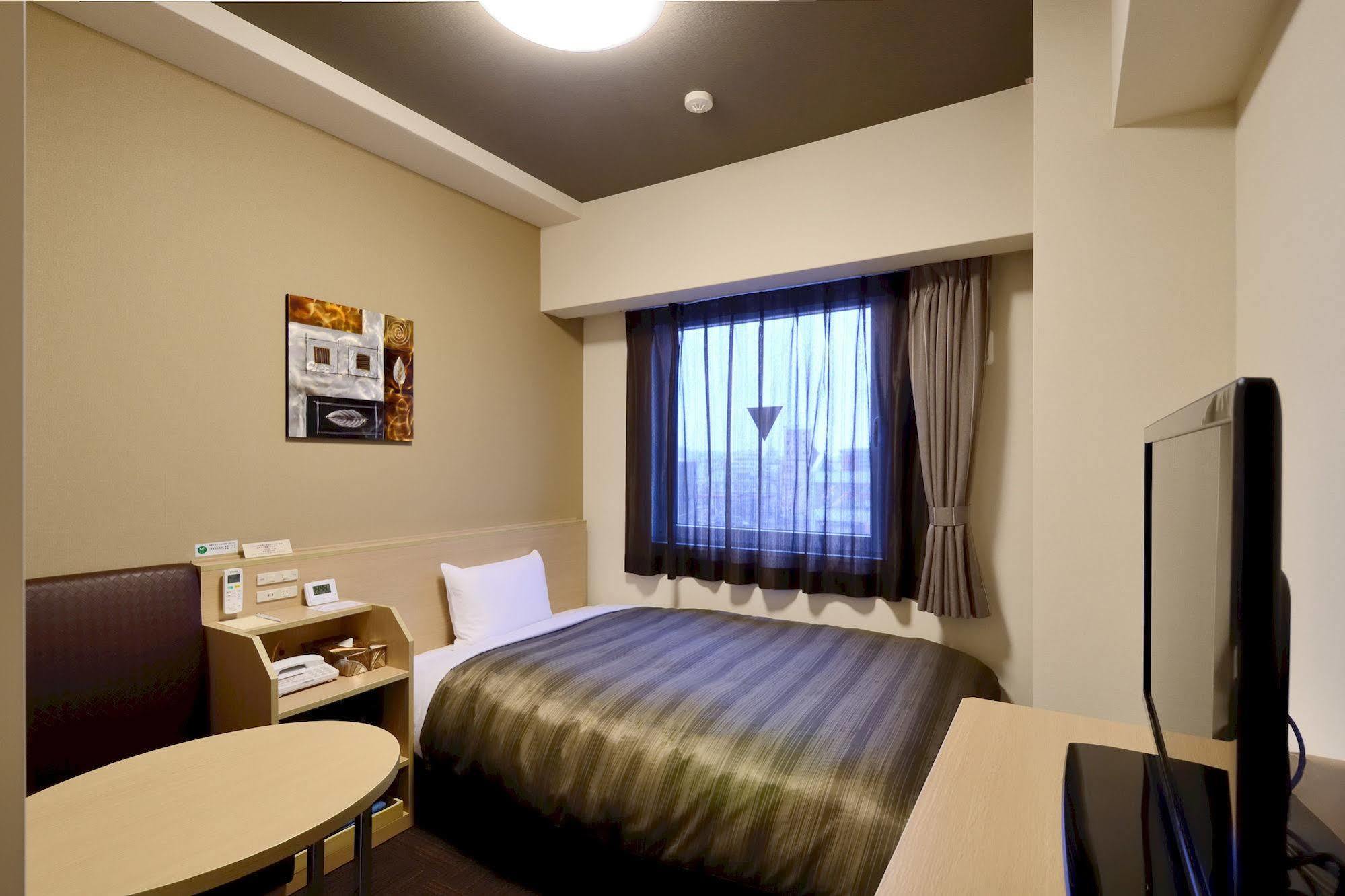 Hotel Route-Inn Saiki Ekimae Екстер'єр фото
